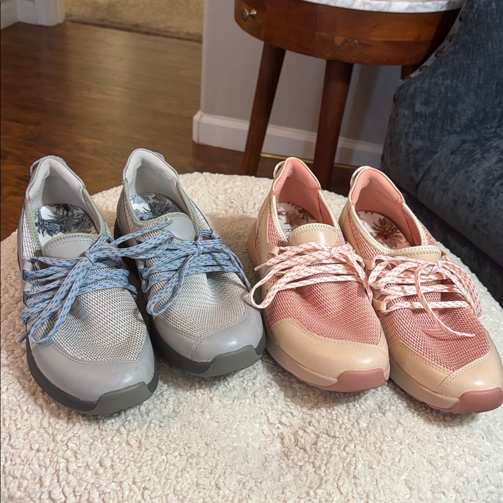 Traq Walking Shoe lot 2 PAIRS  US Women's 8.5 ,EU 39 great used condition TRAQ